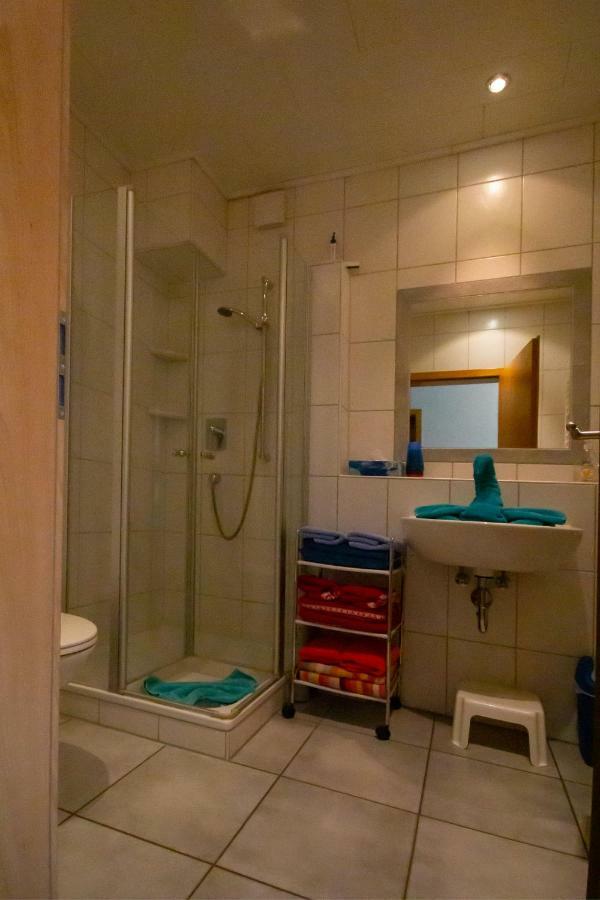 Vulkanpark-Ferienwohnung Karibic Nickenich Luaran gambar