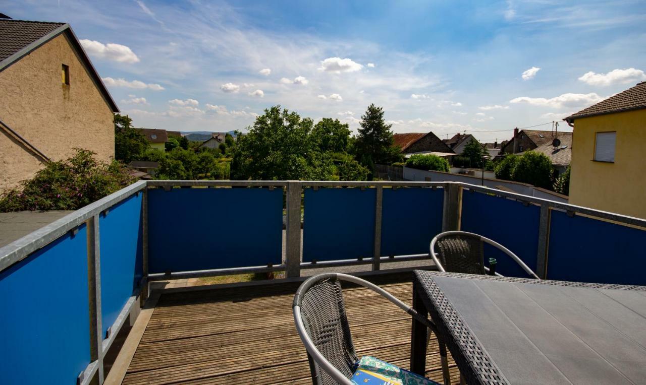Vulkanpark-Ferienwohnung Karibic Nickenich Luaran gambar